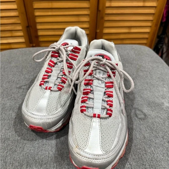 Nike Silver and Red Women's Sneakers - Picture 2 of 8